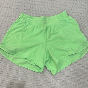 Lululemon Hotty Hot 4" HR Shorts